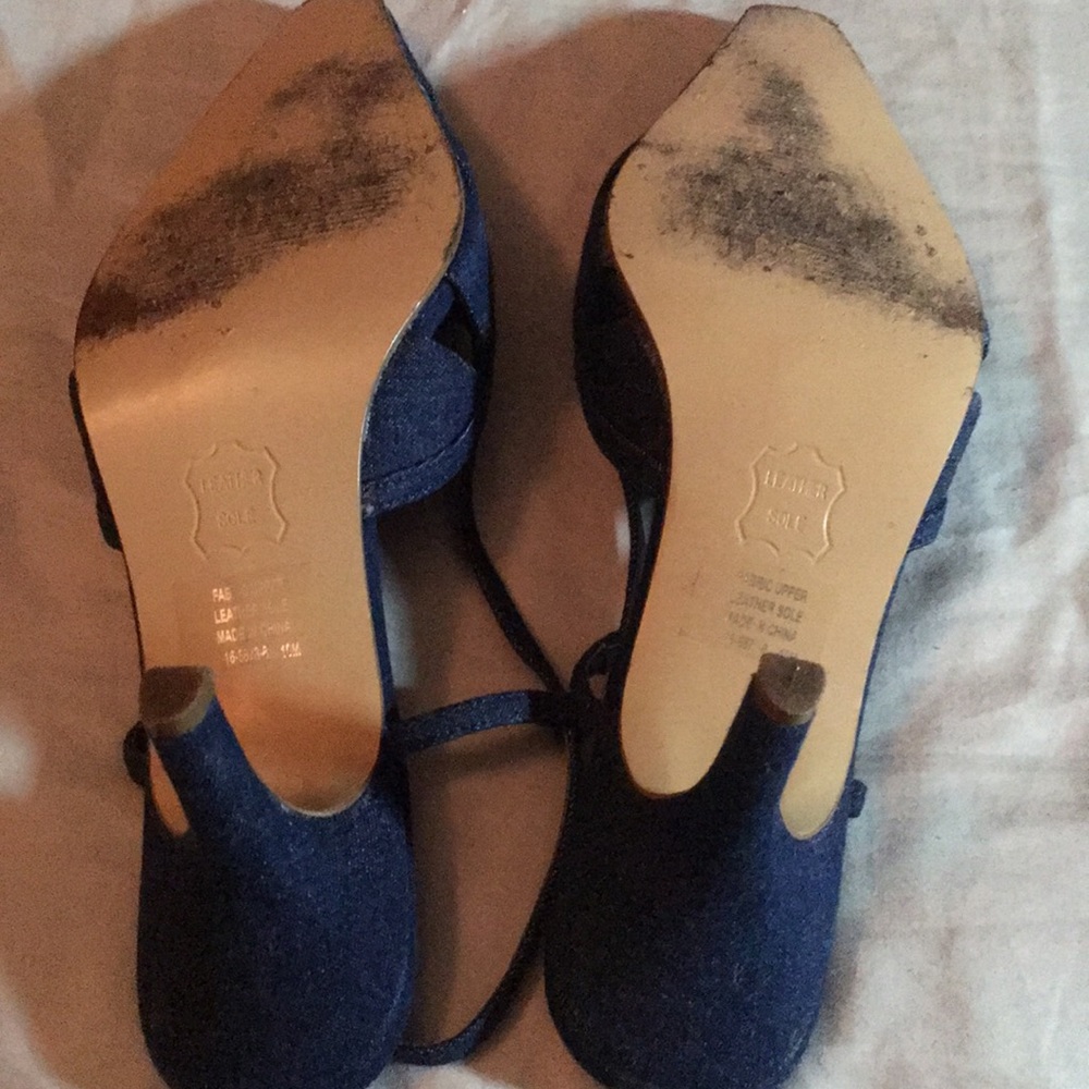 Shoes - Picture 3 of 4